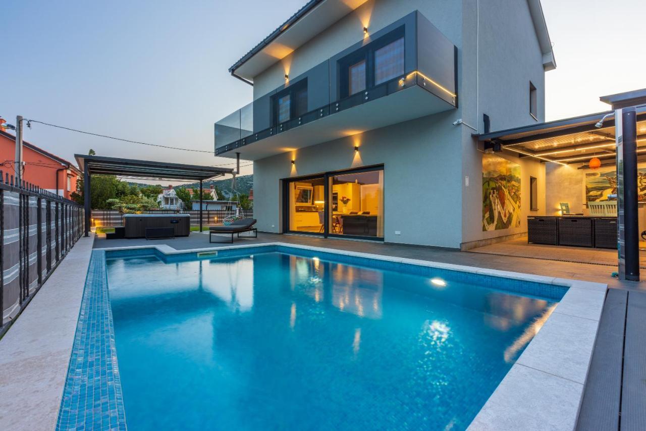 Villa Saric Bribir  Luaran gambar