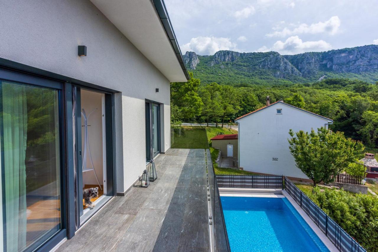 Villa Saric Bribir  Luaran gambar